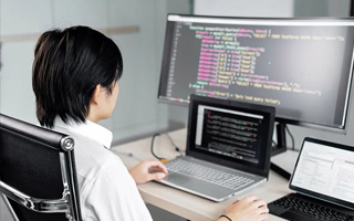 琼海 ,php声明和调用变量的符号是什么？